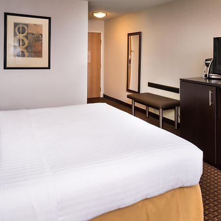 Holiday Inn Express & Suites Bucyrus By Ihg Exterior photo