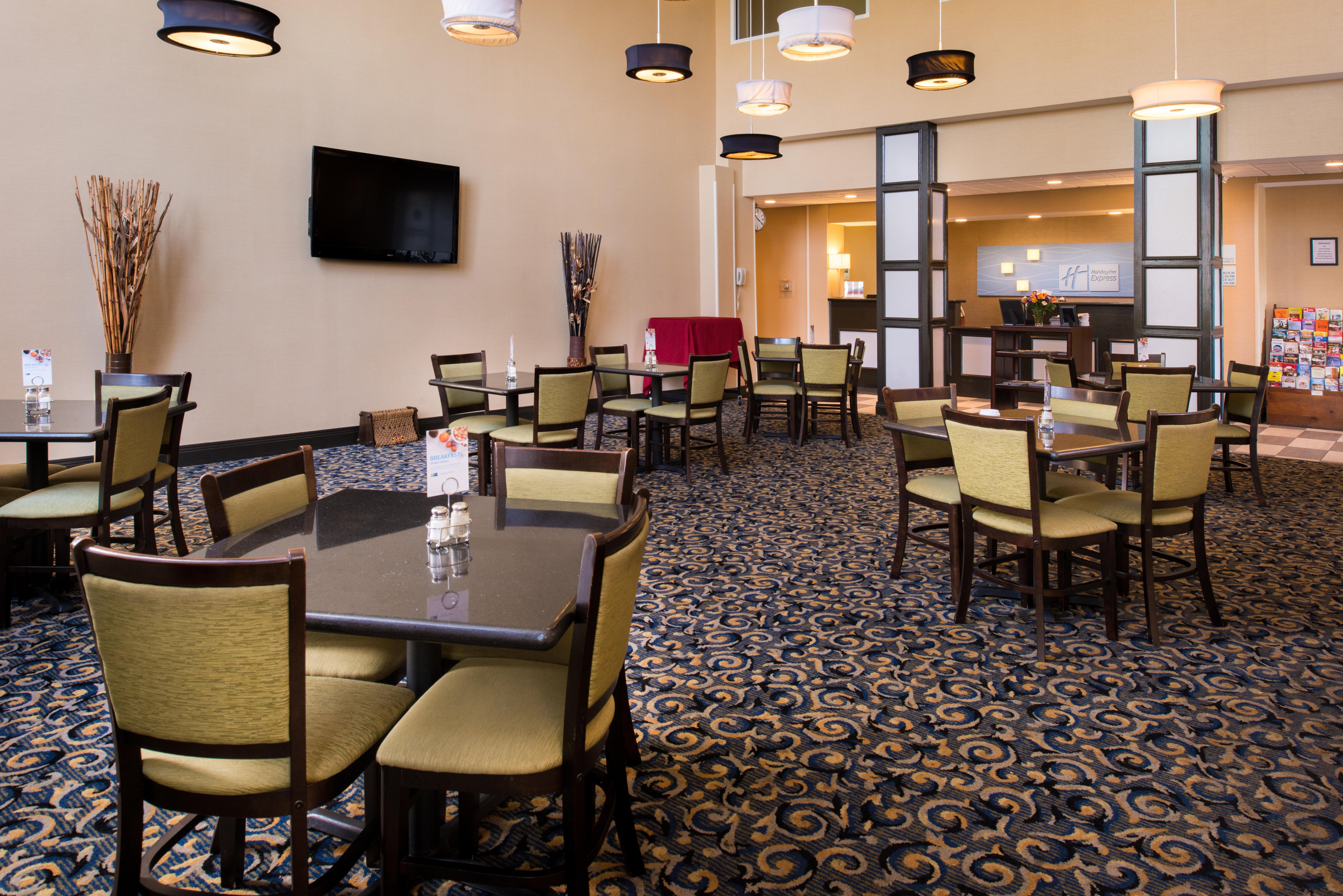 Holiday Inn Express & Suites Bucyrus By Ihg Exterior photo