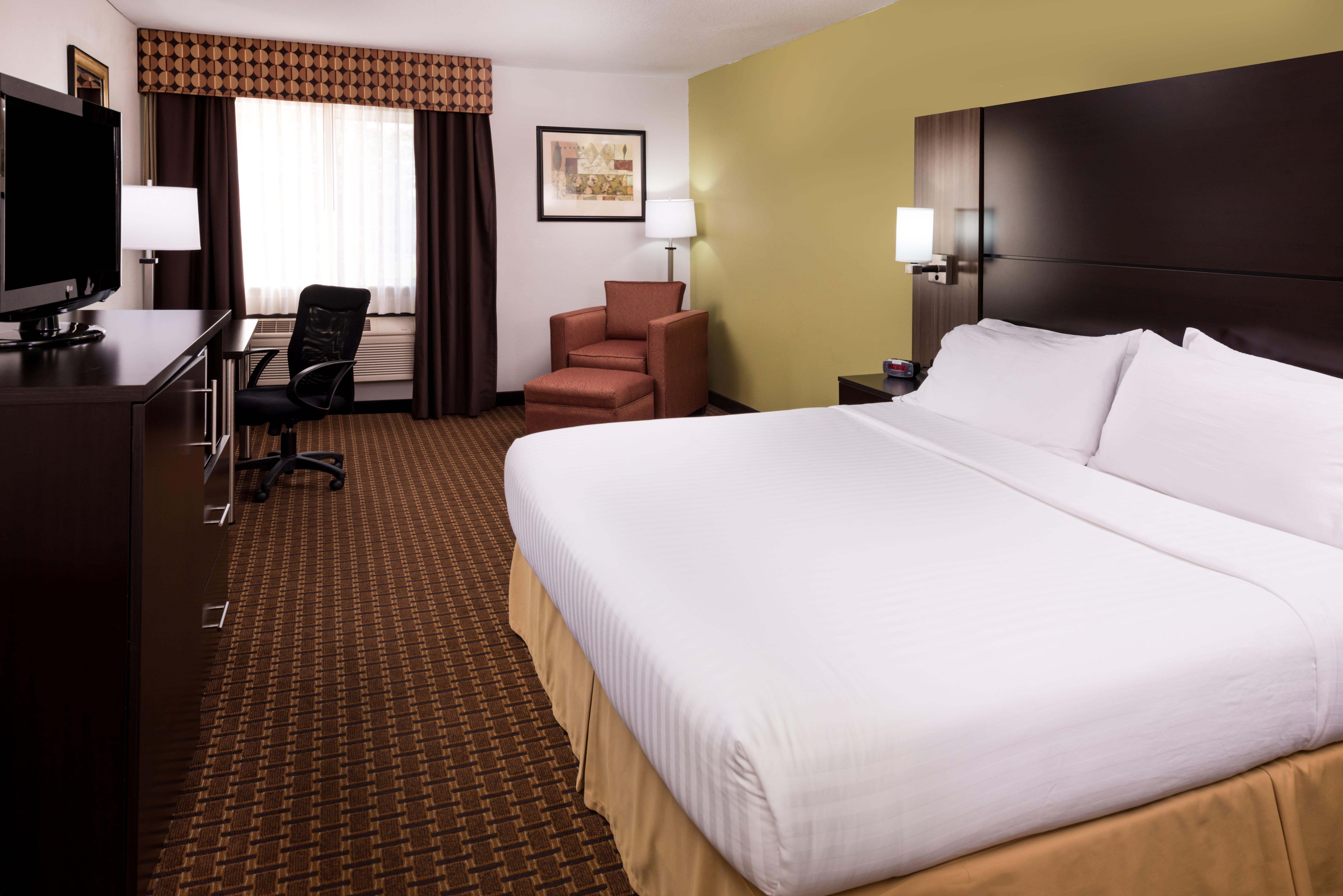 Holiday Inn Express & Suites Bucyrus By Ihg Exterior photo