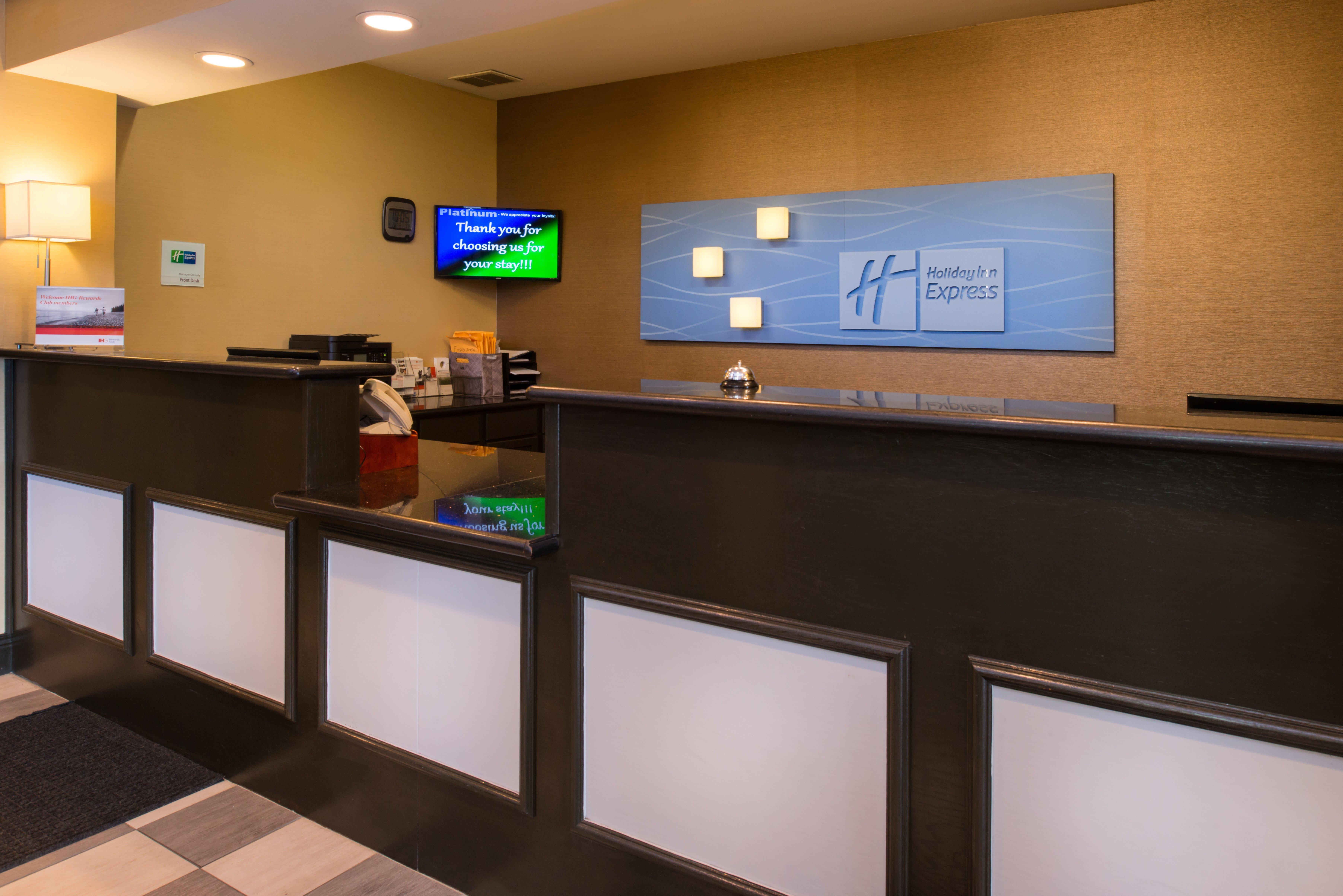 Holiday Inn Express & Suites Bucyrus By Ihg Exterior photo